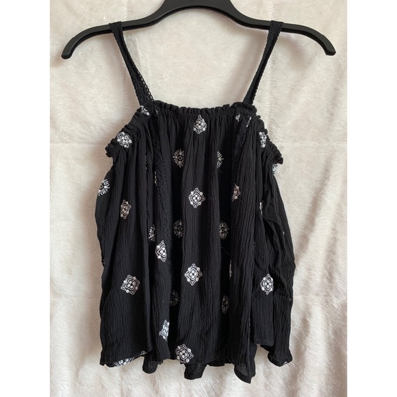 Off the Shoulder Top - Picture 2 of 5